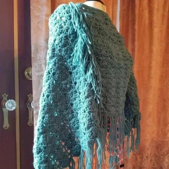 Handmade Teal  Crochet Fringe Knit Cape Sweater OS - Picture 8 of 9